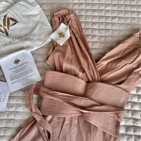 AYA Sacred Wear Dusty Pink Jumpsuit NWT - Picture 7 of 8